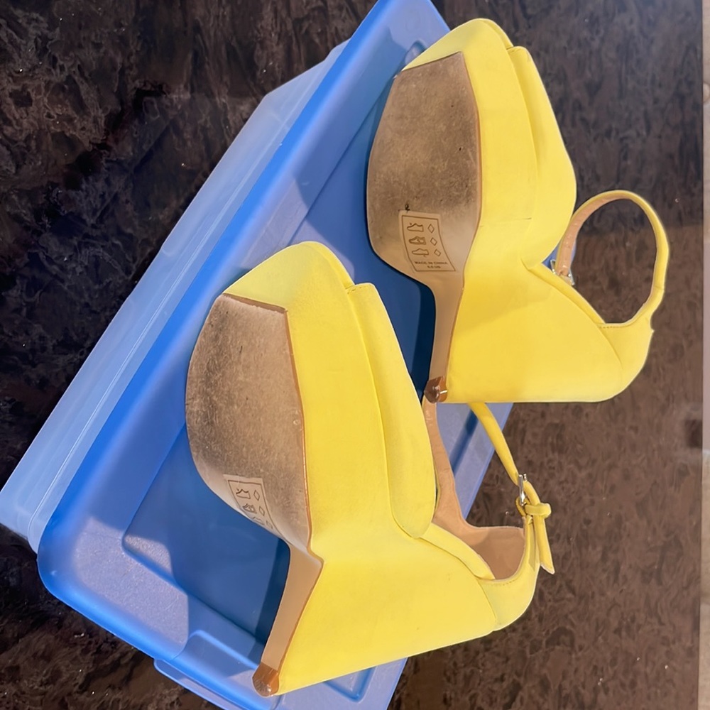 Neon Yellow Wedges - Picture 4 of 4